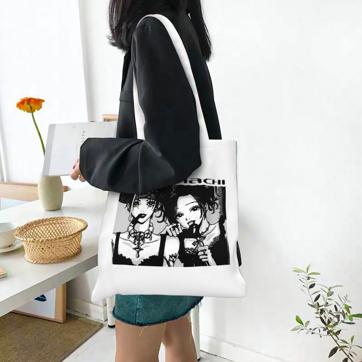 حقائب تسوق ذات سعة كبيرة للنسا - مراجعة Anime Tote Bag وسعره
