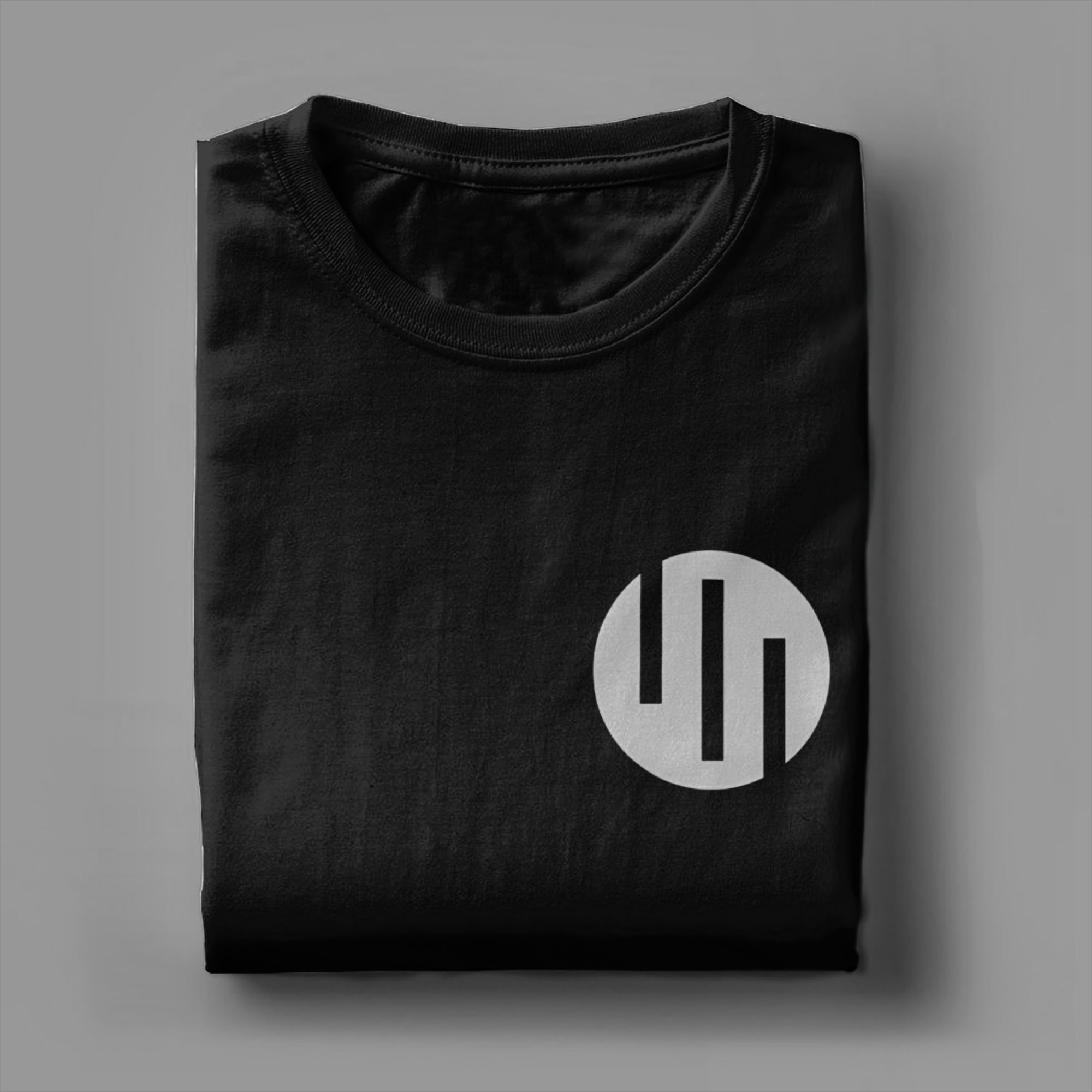 تي شيرت رجالي من القطن بأكمام  - مراجعة Anime Merchandise Shirt وسعره