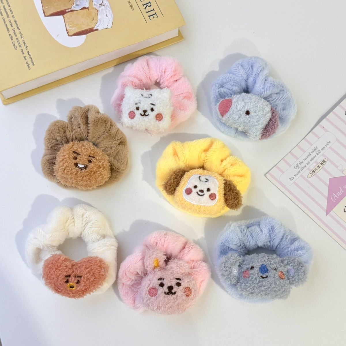 ربطة شعر على شكل دمية BT21 الك - مراجعة Anime Merchandise Wholesale وسعره