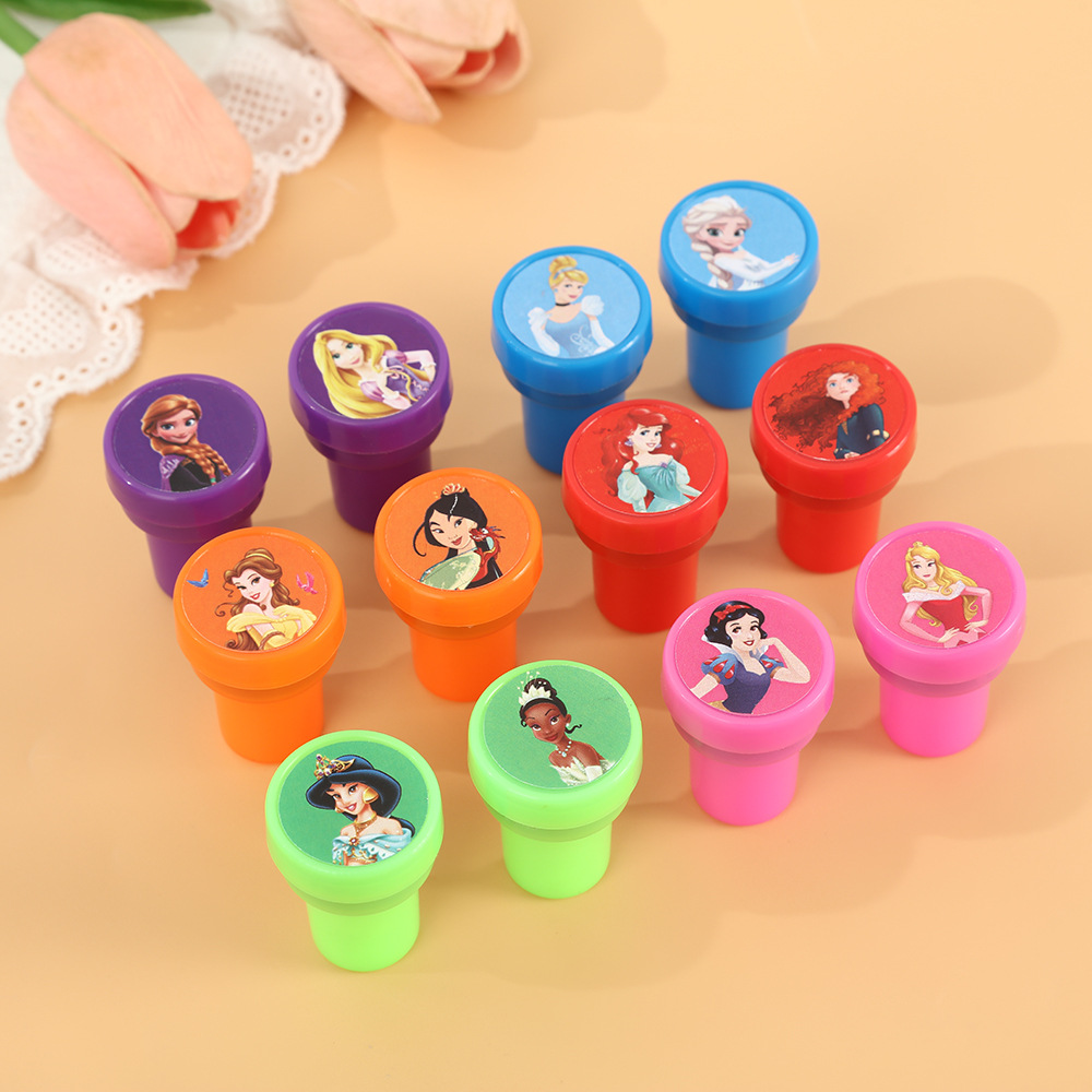 12 قطعة من طوابع الأميرات للأط - مراجعة Anime Merchandise Wholesale وسعره