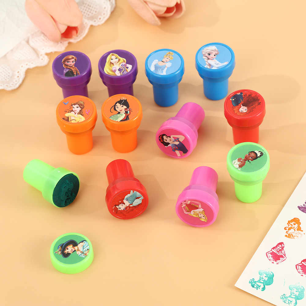 12 قطعة من طوابع الأميرات للأط - مراجعة Anime Merchandise Wholesale وسعره